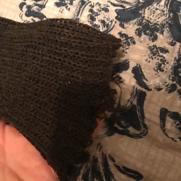 Brown sweater from Urban Outfitters size M - Picture 6 of 7